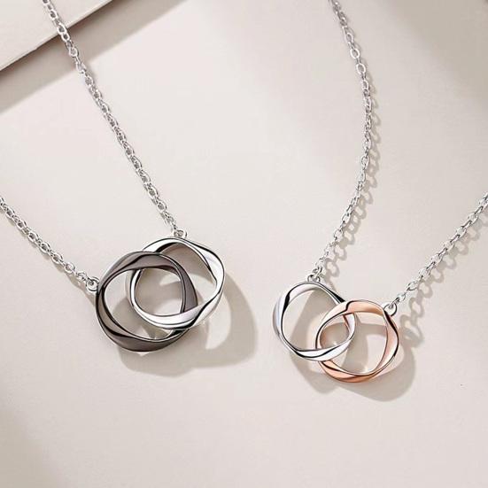Intertwined Rings Couple Necklace Mobius Strip Circles Necklace Men Women Endless Circle Pendant Necklace Gift for Valentine's Day Anniversary