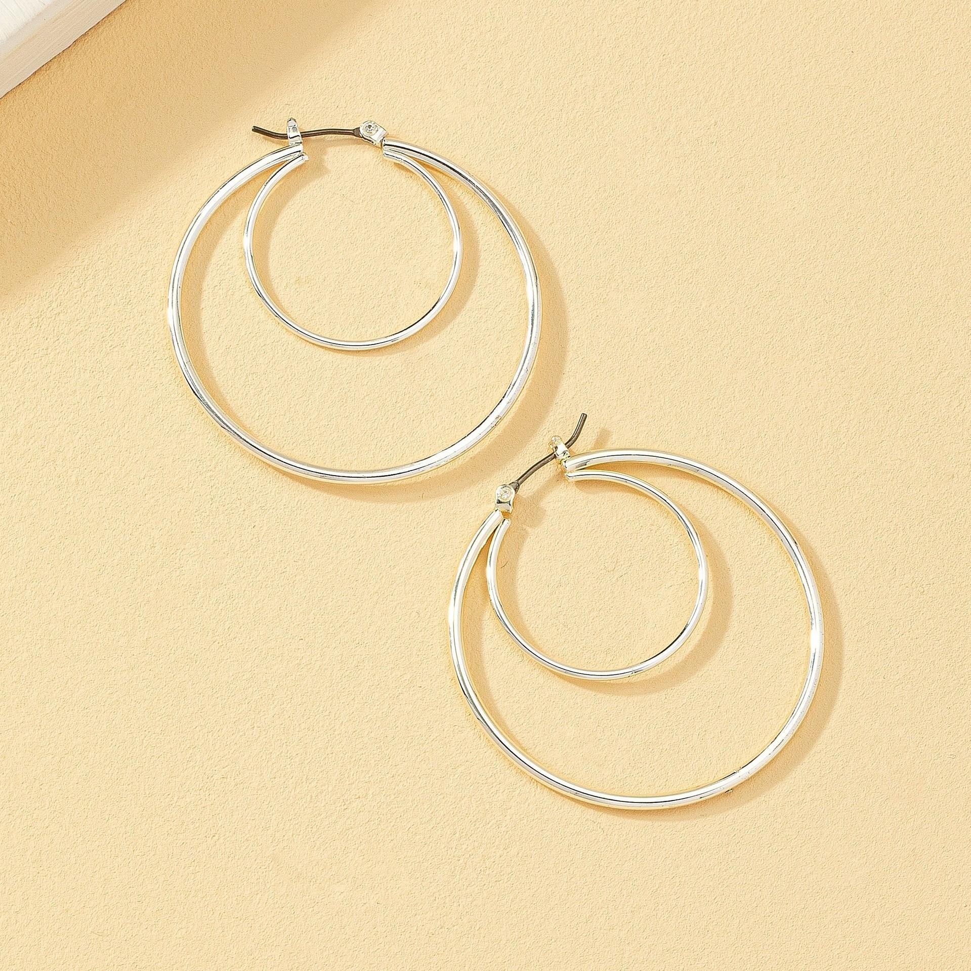 

Retro simple atmospheric large and small hoop earrings серебряный