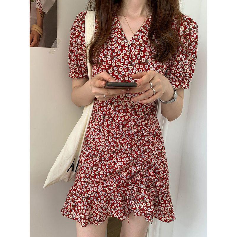 

Chiffon Floral Dress 2024 New Summer Cinched Drawstring Little Daisy Fishtail French Puff Sleeves Skirt Burgundy L(54.00 kg-59.00 kg)
