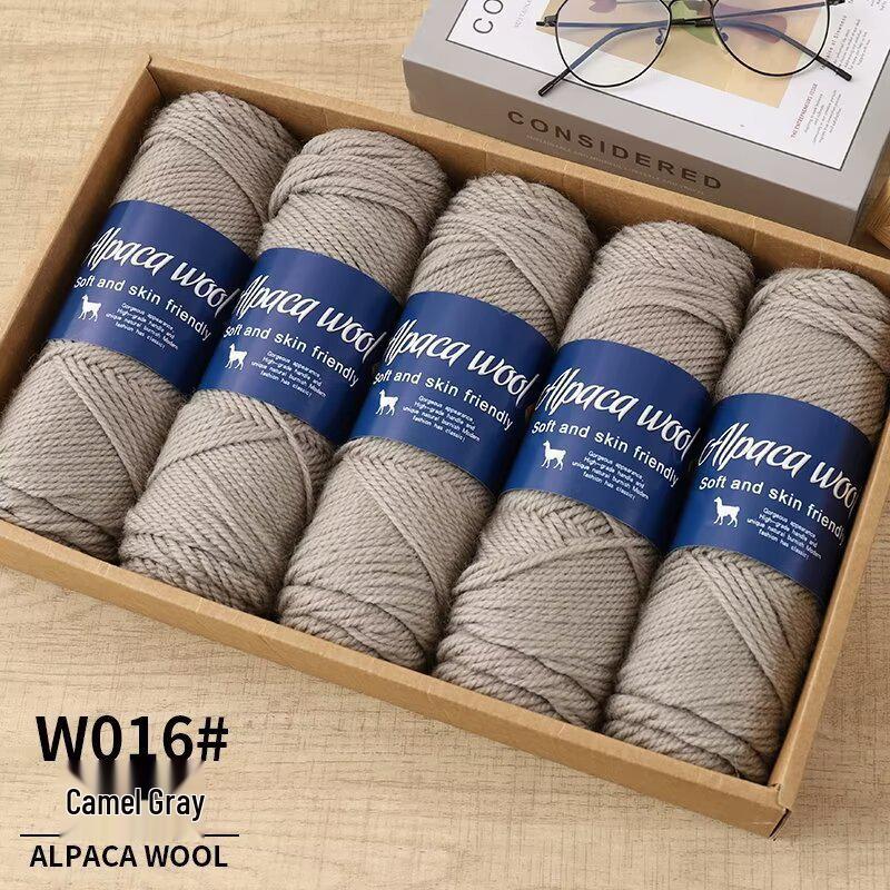 Soft Alpaca Yarn: Comfortable, ideal for hand-knitting scarves and other medium-thick projects.