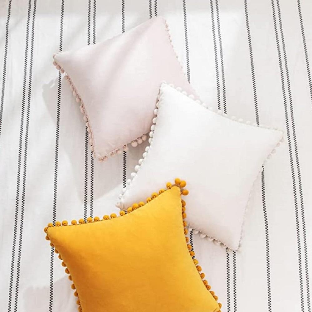 White Pompom Throw Pillow Cover Solid Velvet 30x50cm 45x45cm 50x50cm Boho Decorative Cushion Covers Pillowcase Cuscini Divano