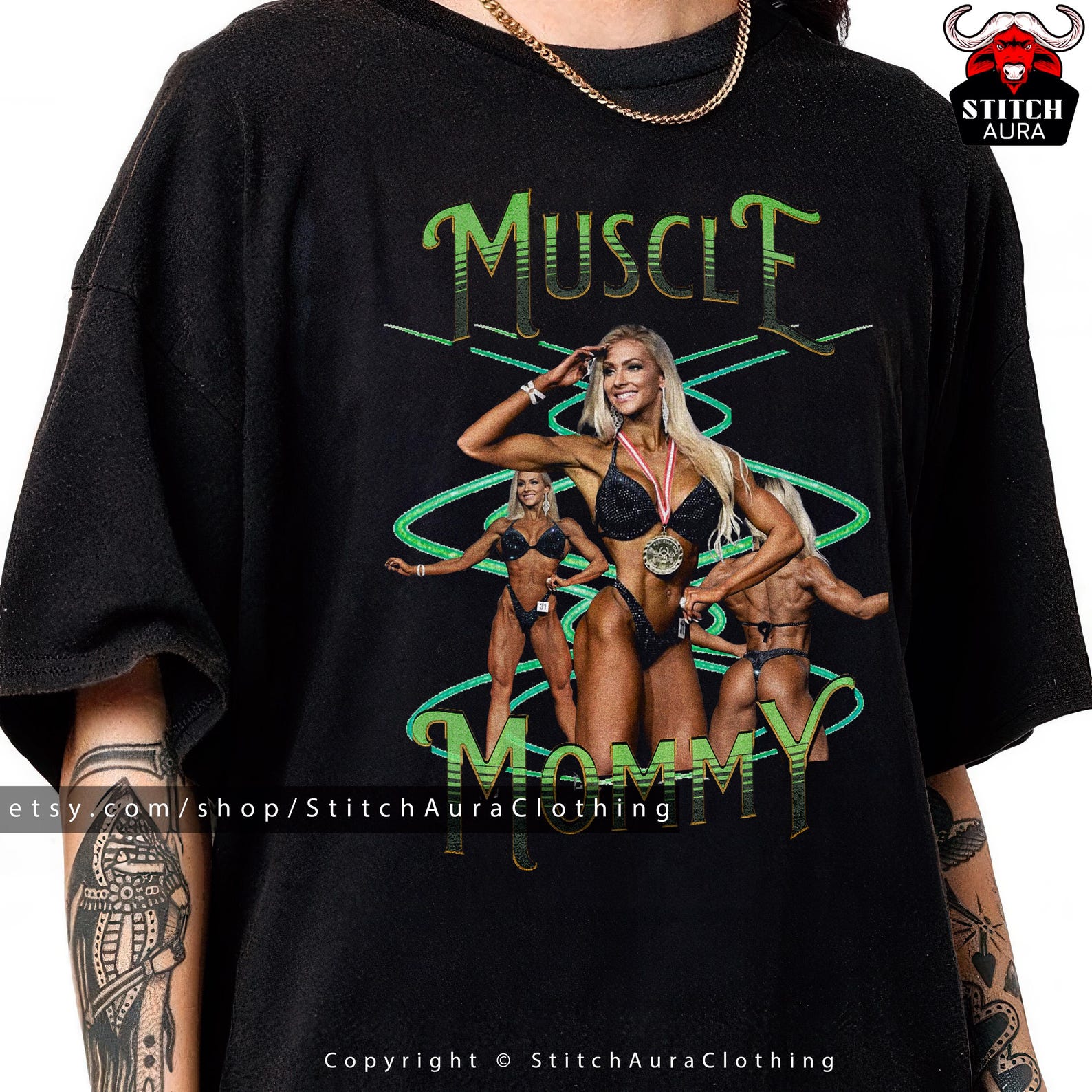 Muscle Mommy Gym T-Shirt,Retro Muscle Mommy Gym Shirt,Bodybuilder and Weightlifting Gift,Oversized Fitness TShirt for Women,Gym Mommy Tee L
