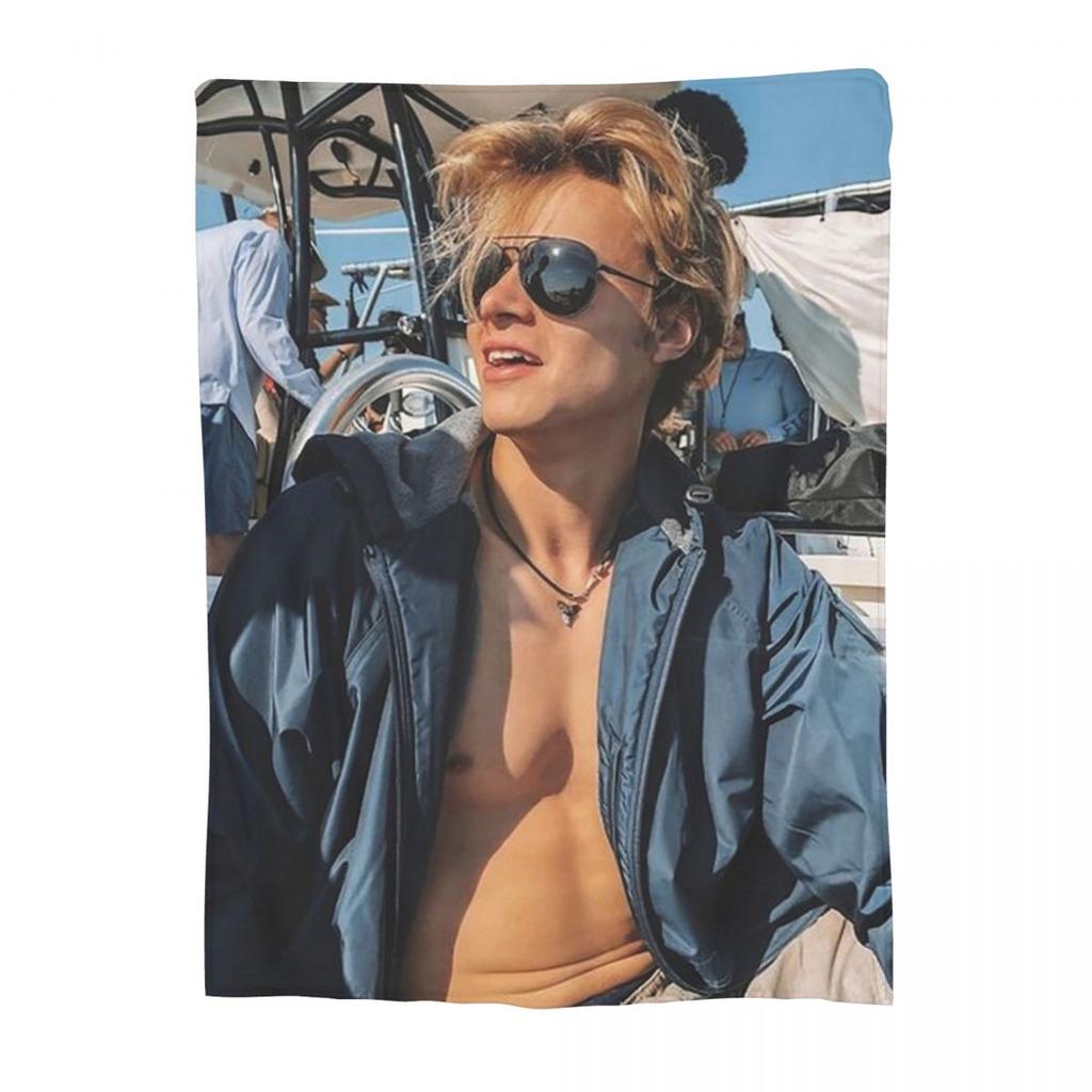 JJ Maybank - Rudy Pankow Blanket Flannel Lightweight Throw Blankets Sofa Throw Blanket For Home Bedroom Throws Bedspread Quilt