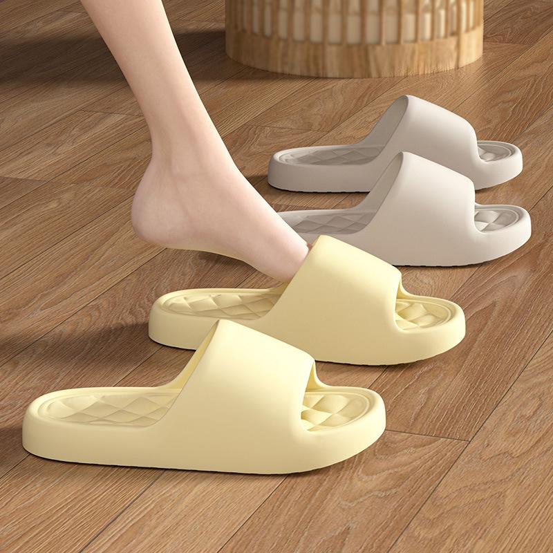2025 Women's Soft-Feel Summer Slippers, Non-Slip Thick-Soled for Home & Outdoor Wear