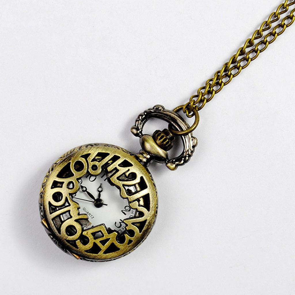Nostalgiczny naszyjnik z zegarkiem kieszonkowym: Wiele stylów małych kieszonkowych zegarków z klapką (Model 6083)