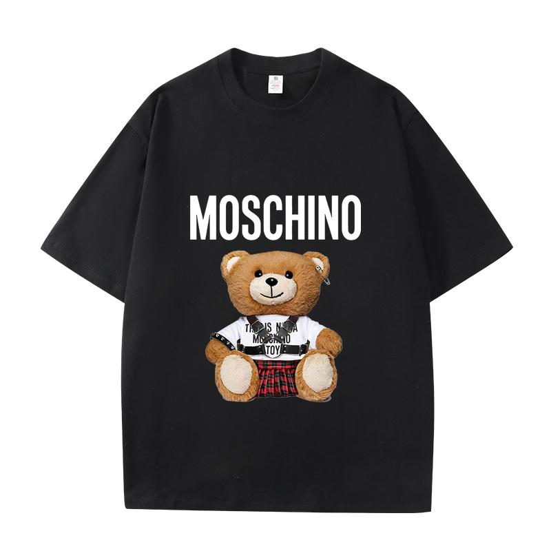 

D06-116 MINISO 2026 Лето Стиль Moschino Плюшевый Мишка Мужчины Женщины 100% Хлопок Футболка Повседневная С коротким рукавом Круглый вырез Верх S чёрный