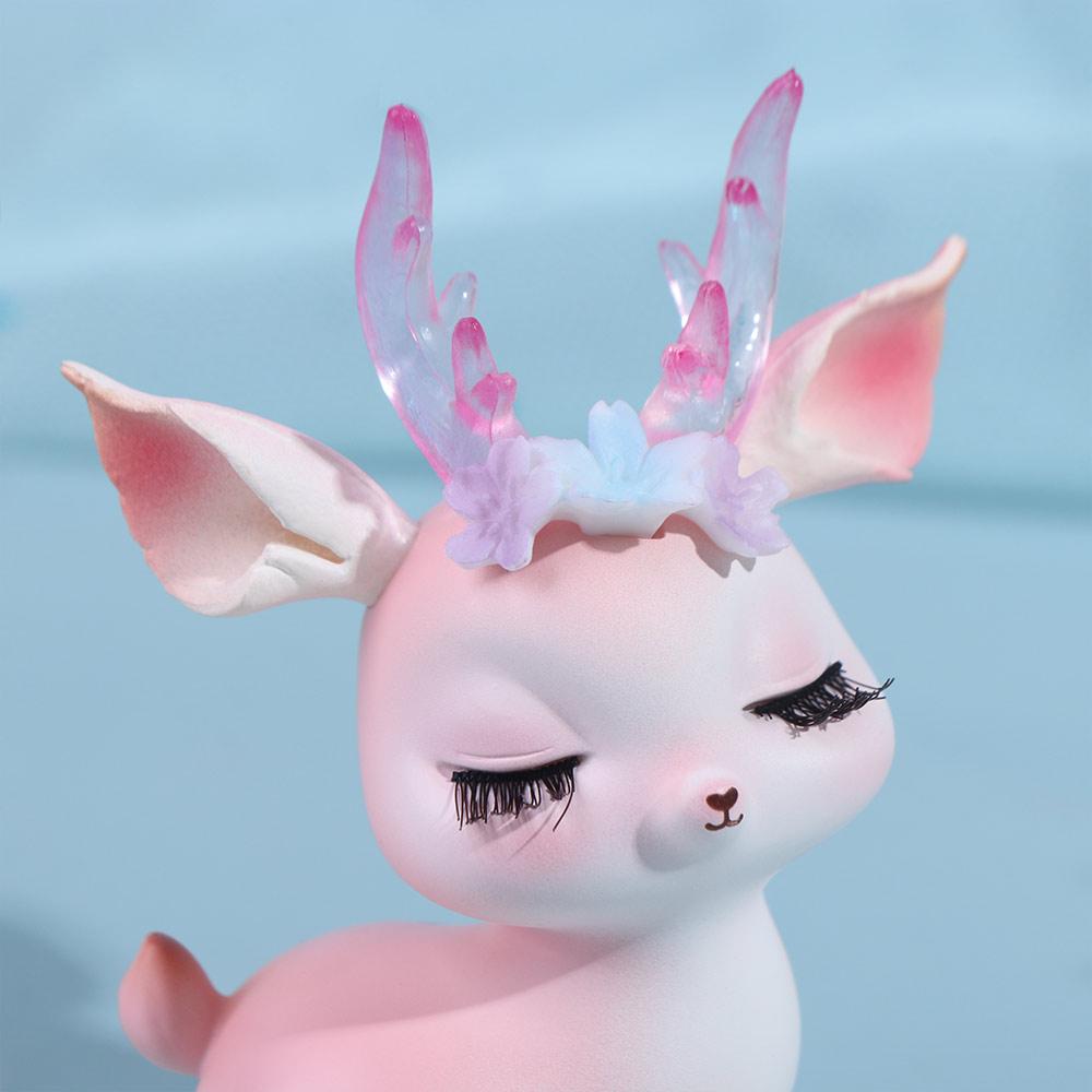 Kawaii Resin Pink Deer Ornament Mini Deer Birthday Cake Decor Baby Deer Doll Sculpture Bedroom