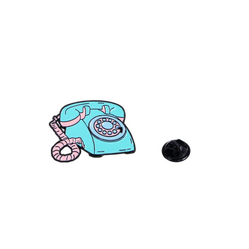 New 90s Vintage Series Enamel Brooches Retro Camera Tape Phonograph Record Telephone Shaped Lapel Pins