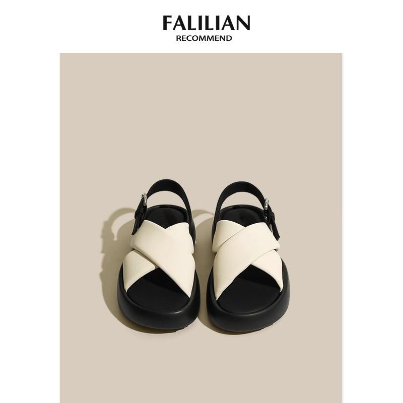 Sandals women's new summer summer models popular versatile word with thick sole black Roman sports women's shoes