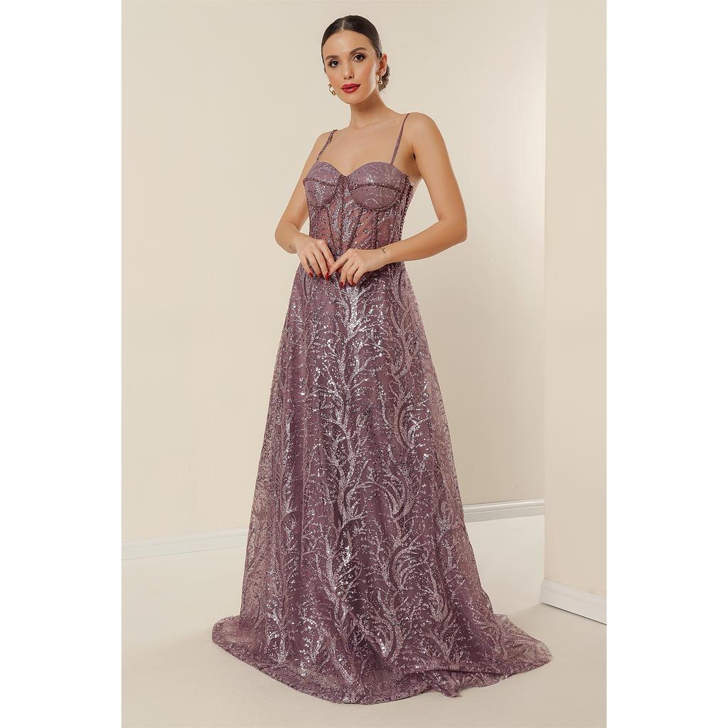Langes Kleid mit Seilriemen und Perlen, gefüttert mit Pailletten und Glitzerbügeln