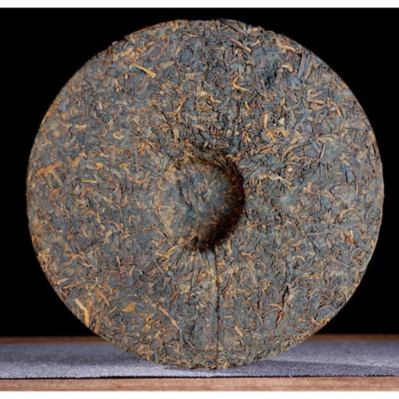 Yunnan Menghai Banzhang Tribute Golden Buds Pu'er Teekuchen 2018 357g Reifer Puerh