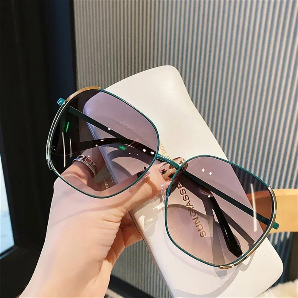 New Square Oversized Sunglasses Fashionable Sun Glasses for Women and Men UV Resistant Eyelasses Round Face Sunshades