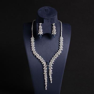 Fashionable Women's Exaggerated Design Earrings Necklace Set Evening Dress Bride Accessories Holiday Gifts