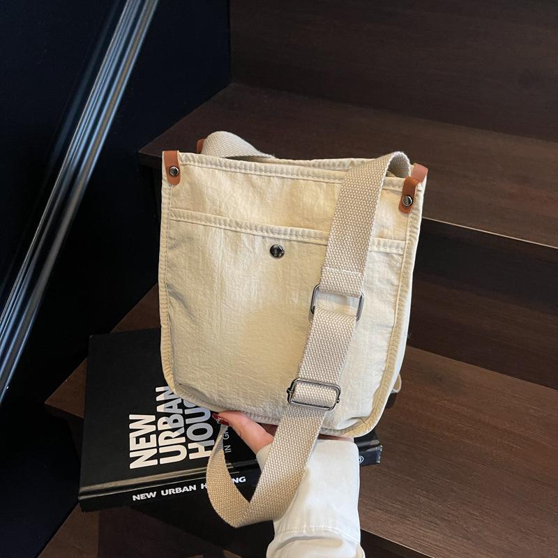 Cloth Bag Women's Large Capacity 2025 Summer New Versatile Shoulder Messenger Bag Casual Class Tote Bag