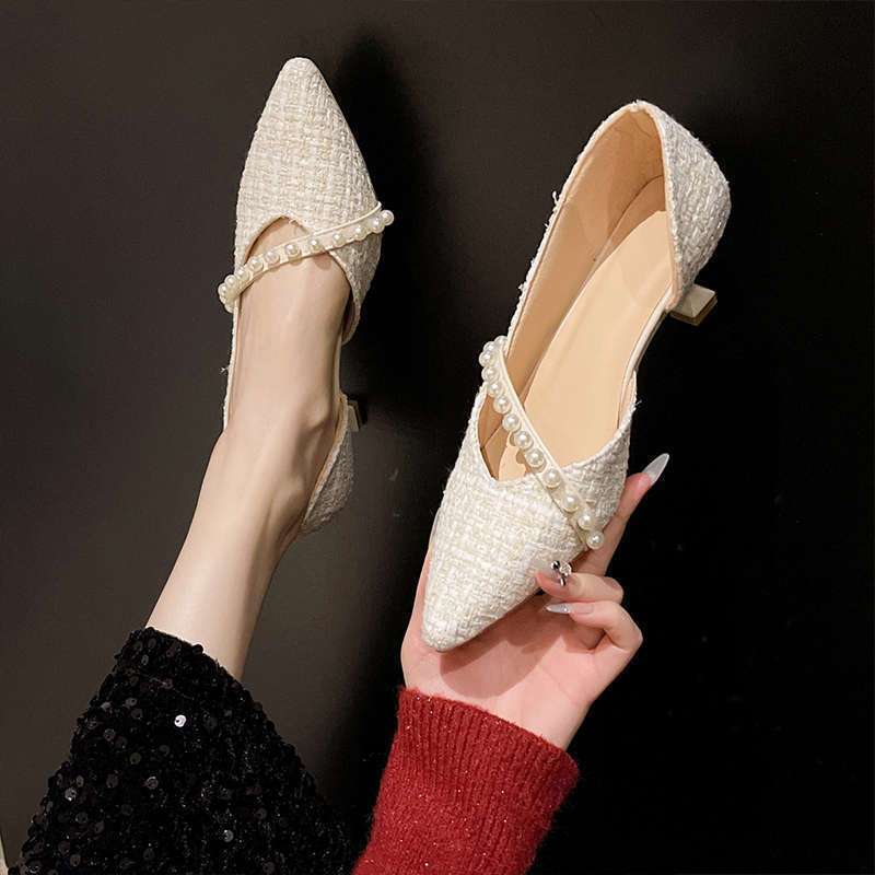 Summer sandals temperament Mary Jane shoes shallow mouth pointed head gentle small fragrant wind small leather shoes