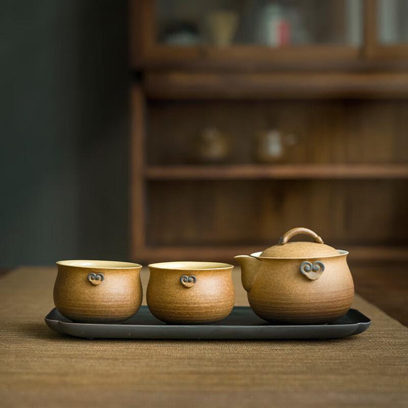 Wanqiantang Auspicious Lingzhi Ceramic Gongfu Tea Set (1 Pot, 2 Cups, 1 Plate)