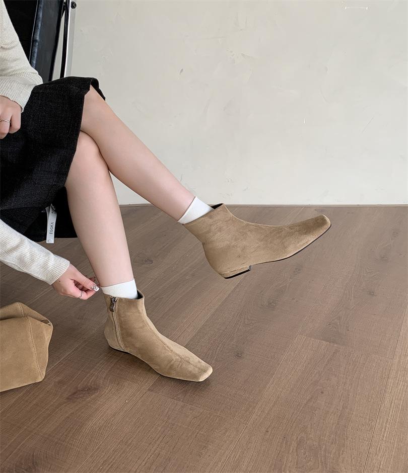 

Простые ботильоны на низком каблуке с квадратным носком, женские ботинки на плоской подошве, новые осенне-зимние, с юбкой, универсальные ботильоны на боковой молнии, модные ботинки 39 абрикосовый
