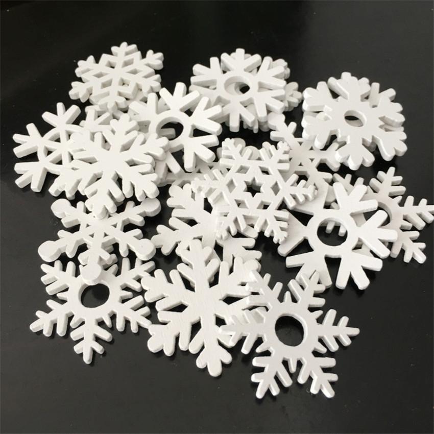 50pcs White Wooden Snowflakes Christmas Ornaments Pendants New Year Home Decor