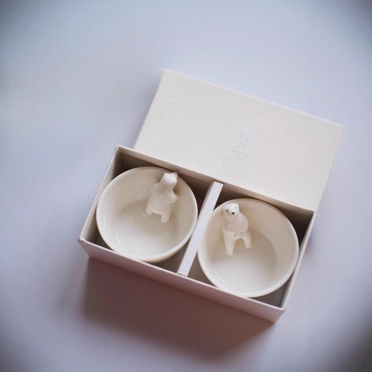 

A Pair of Gift Boxes Simple and Cute Three-dimensional Cute Bear Design, Ceramic Japanese Handmade Sake Cup Small Tea Cups 50ml чёрный