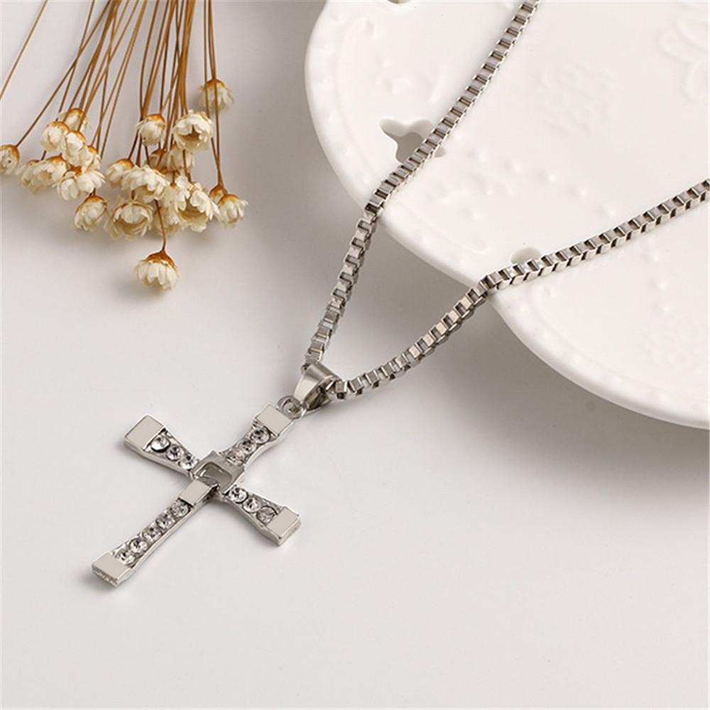 Fast and Furious 7 Moive Cross Tourette Necklace Dominic Toretto Crystal Jesus Cross Pendant Necklace for Men Gifts Jewelry