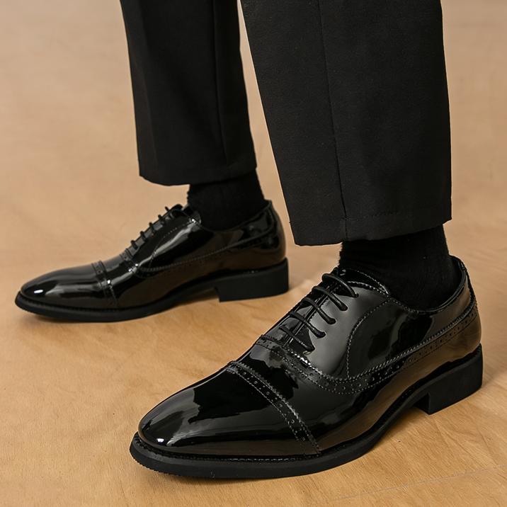 Fashion Designer New Men's Vintage Fashion Brogues Oxford Shoes Male Formal Wedding Dress Homecoming Sapatos Tenis Masculino