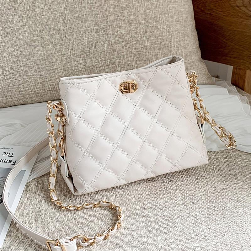 New 2023 Korean Women s Bag Fashionable Street Style Shoulder Crossbody Bag Chain Bag