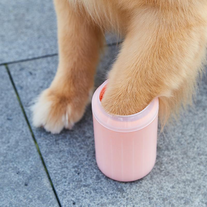 Dog Paw Cleaner Cup Soft Silicone Combs Portable Outdoor Pet Towel Foot Washer Paw Clean Brush Quickly Wash Foot Cleaning Bucket