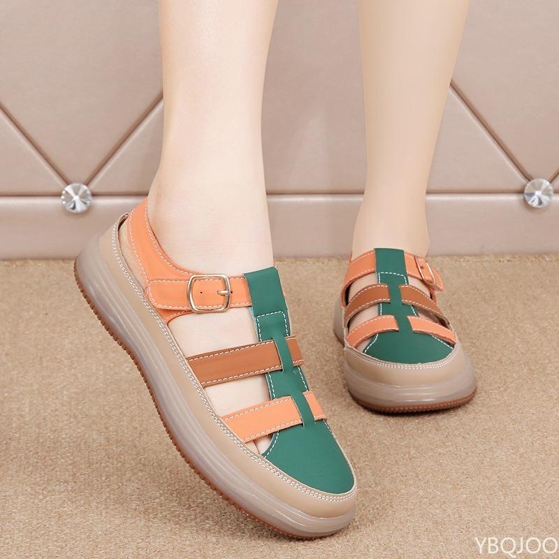 Fashion 2025 Summer new high-quality women's retro hollowed out sandals with soft sole versatile toe cover a popular single shoe