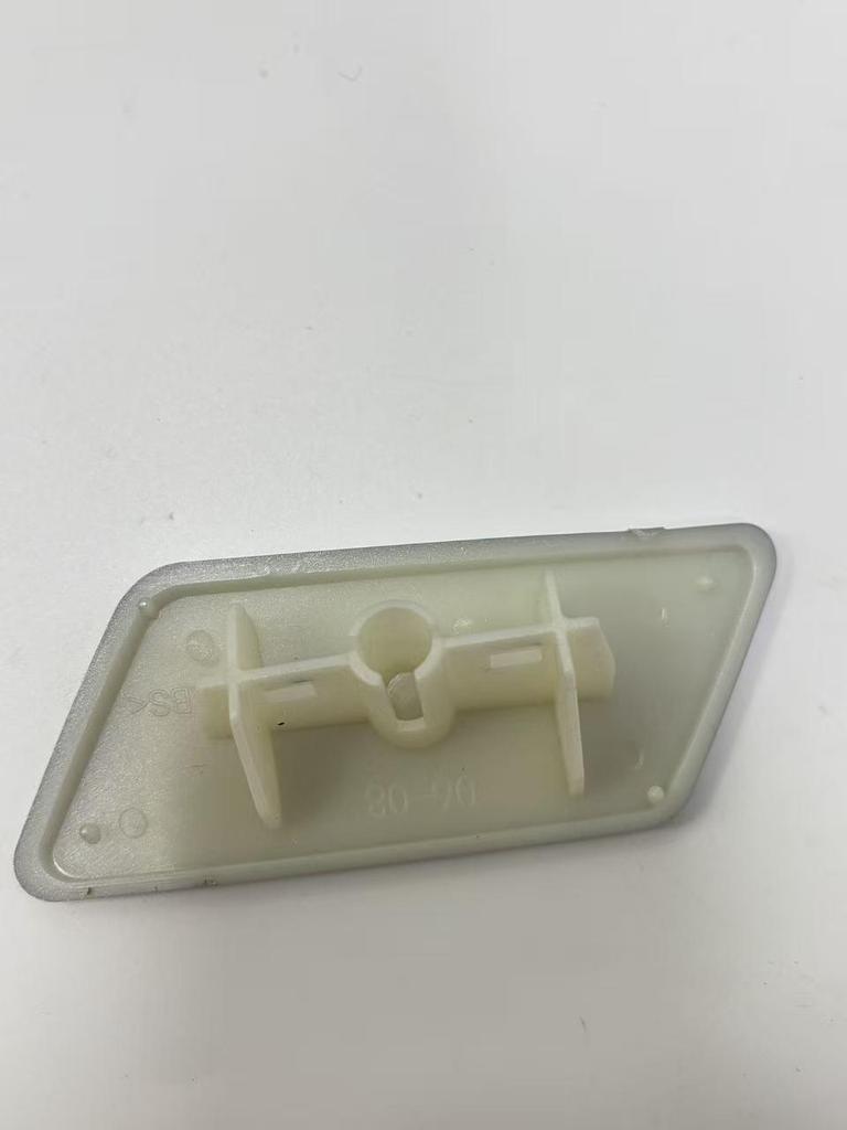 85381-06050 și 85382-06030 Se potrivesc pentru capacele spălătoarelor de faruri Camry 06-08