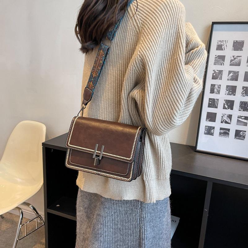 Popular Small Bags Women's Handbag Autumn and Winter Retro Single-shoulder Crossbody Bag Subtle Sophisticati Small Clutch Bag