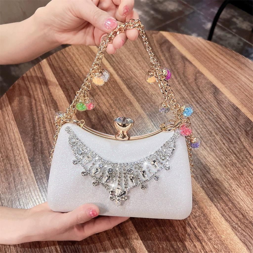 

Новая вечерняя сумочка женская сумочка с бриллиантами белый