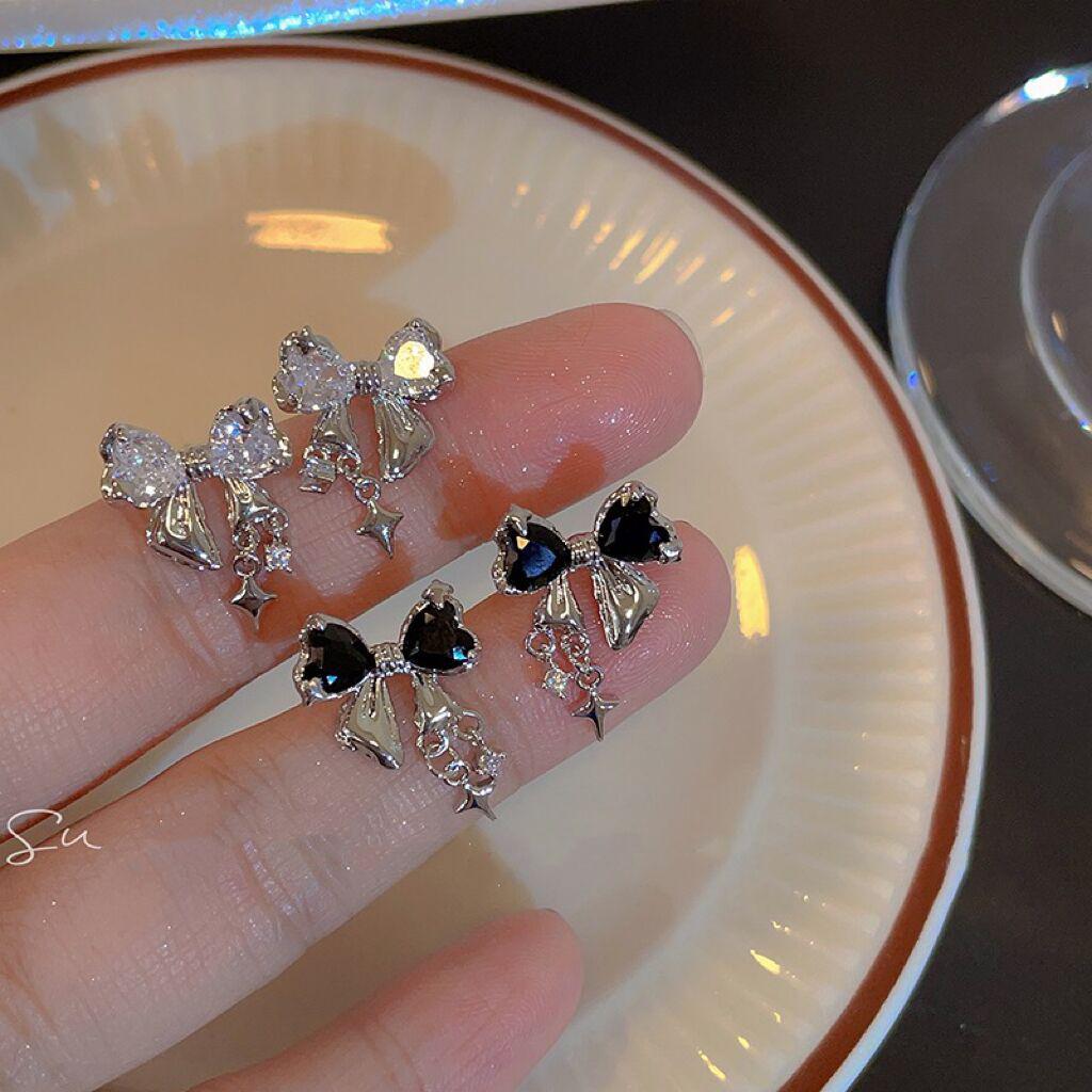 Obsidian Bow Stud Earrings: Chic & Elegant Women's Fashion Earrings with a High-End Touch