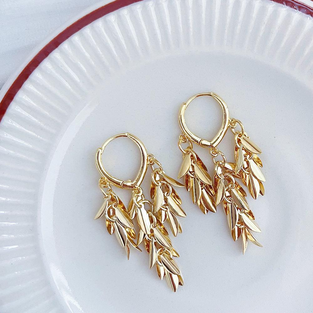 

2024 High-End Wheat Ear Tassel Heart Ear Cuffs for Women