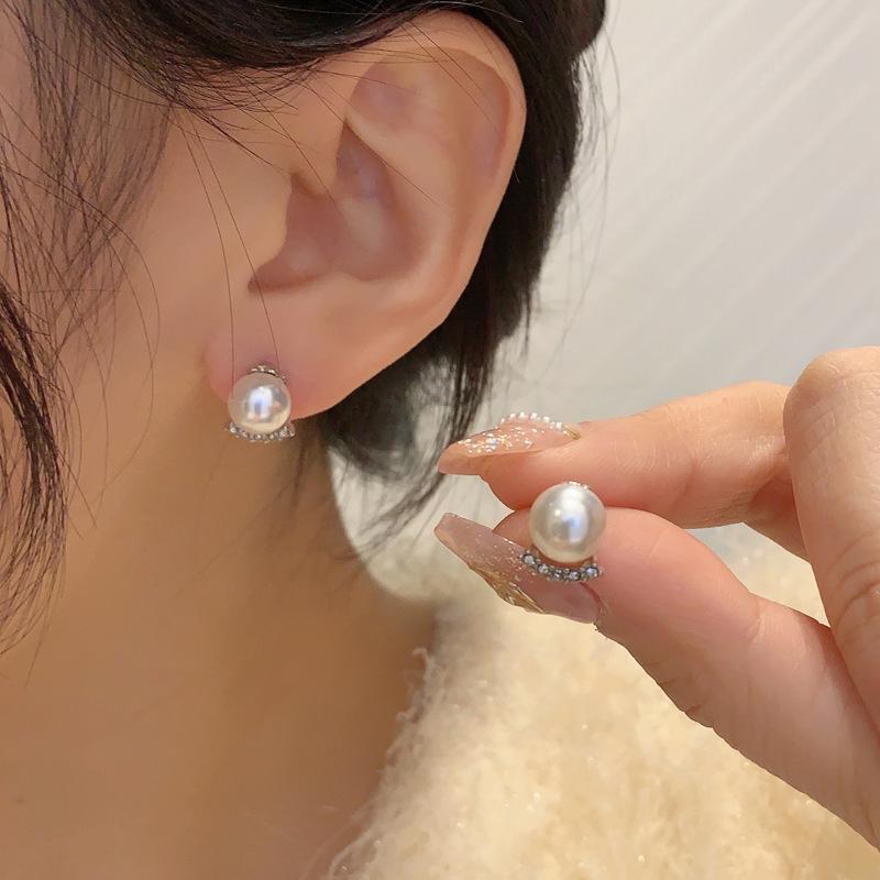 Korean-Style S925 Sterling Silver Rhinestone Stud Earrings with Pearls - Elegant and Fashionable Retro Ear Jewelry