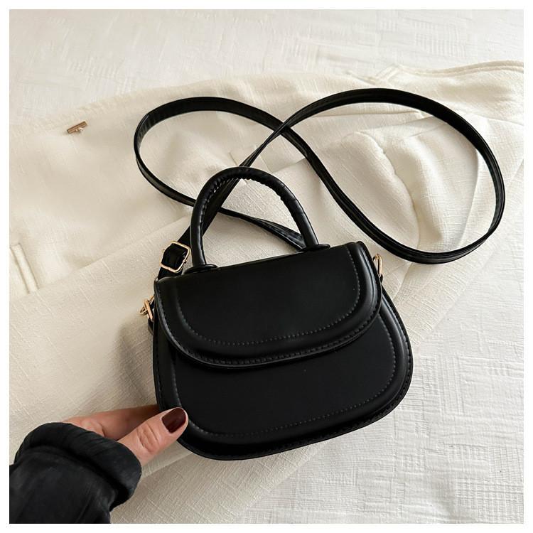 Trendy Vintage Saddle Bag 2024 Spring Summer New Versatile Tote Bag Stylish Casual Shoulder Crossbody Bag Wholesale
