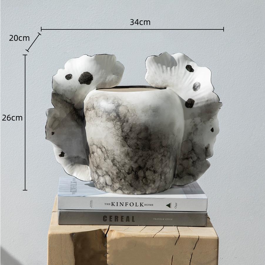 Creative Hand-painted Ceramic Vases Wavy Patterned Wings Ceramic Handicraft Floral Arrangement Accessories Home Decoration