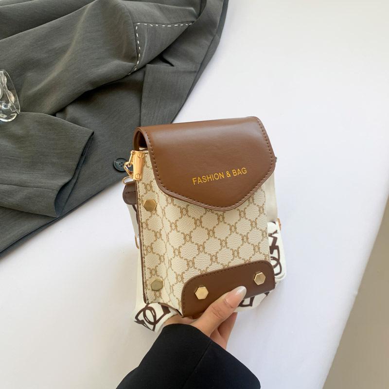 Fashion Is Popular This Year 2025 Summer Casual Small Fresh Mobile Phone Bag Women's Bag New Trendy and Beautiful Shoulder Small Square Bag