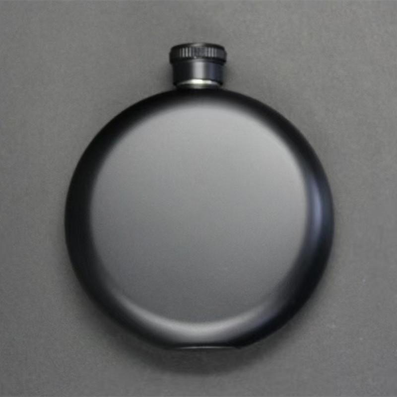 Prémiová kulatá černá placatka z nerezové oceli 304, 5 oz, Přenosná placatka na alkohol 8 oz, Elegantní barové potřeby