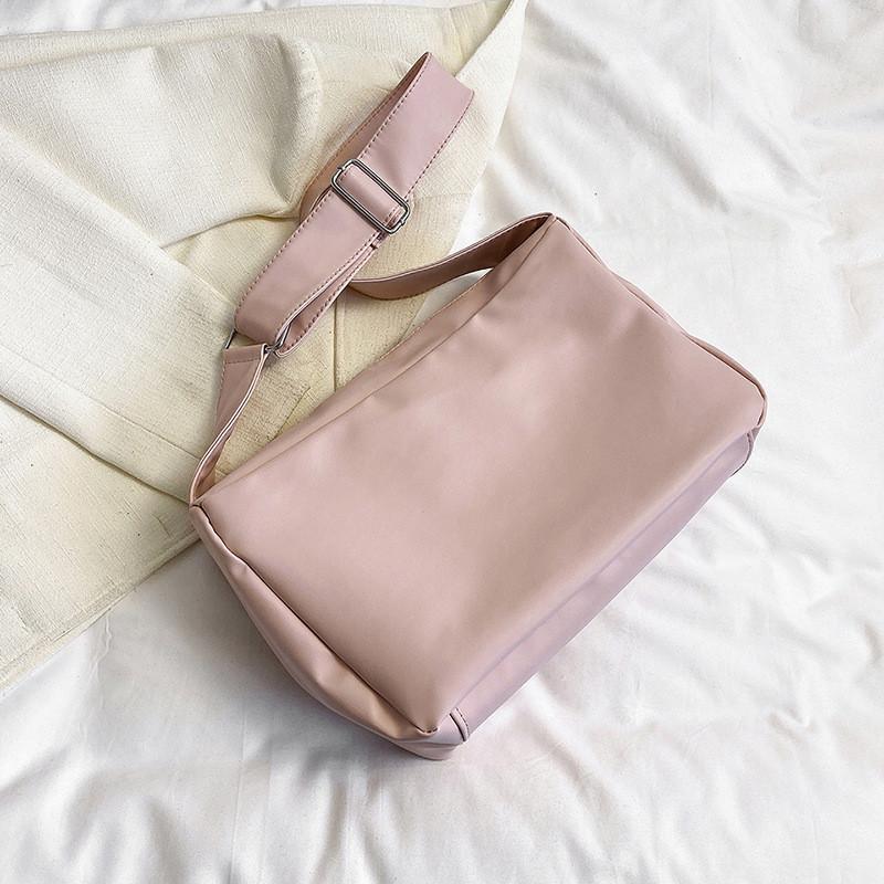 Trendy Large Capacity Fashionable Shoulder Bag For Women In Stylish Solid Colors