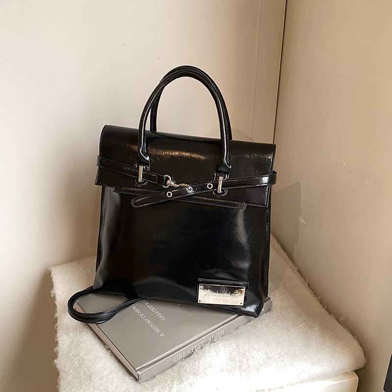 

Niche design backpack bag women s new retro commuter handbag college wind large-capacity backpack