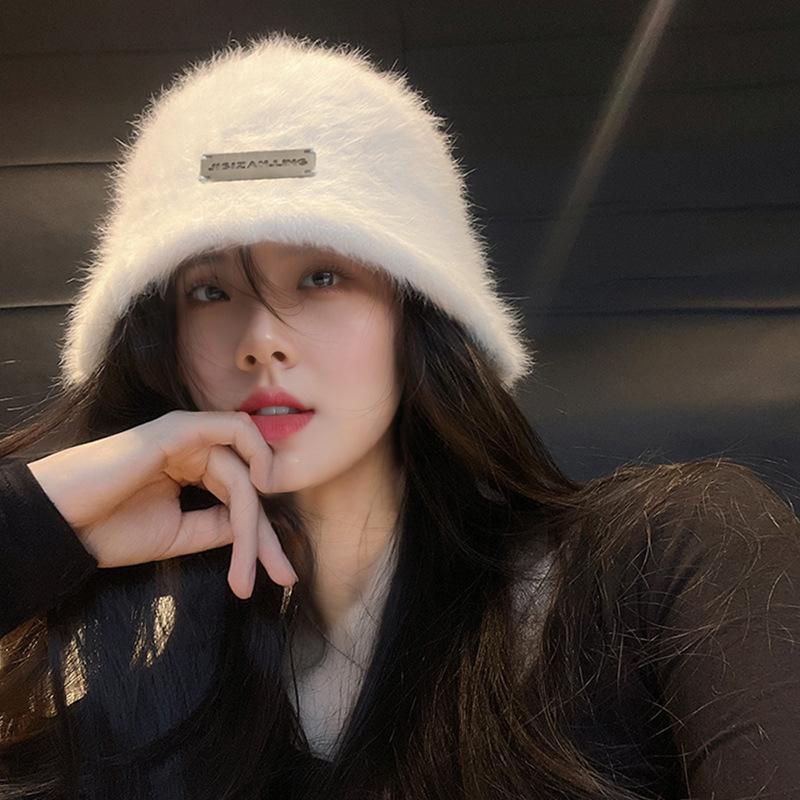 Fisherman's Hat for Women In Autumn and Winter Warm Big Head Buckle Hat White Non Faced Plush Bucket Hat