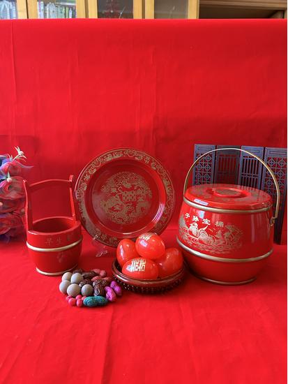 Solid Wood Wedding Dowry Toilet Set: Small & Large Subson Buckets, Three-Piece Joy Collection