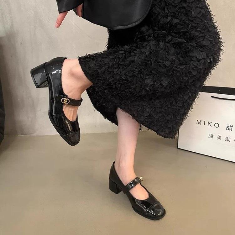 French Mary Jane small leather shoes autumn British style thick heel one-word buckle temperament single shoes