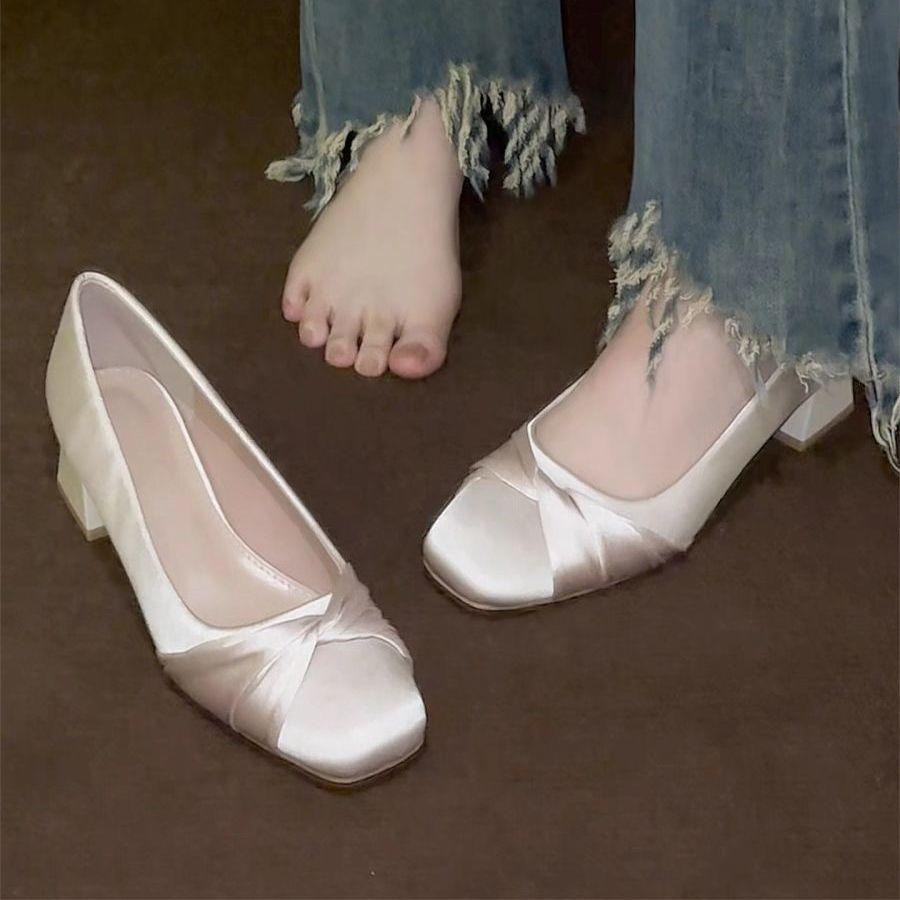 Thick-heeled high-heeled shoes are not tired of commuting, square-headed satin single shoes for women's 2025 spring and autumn new fat wide-footed sma