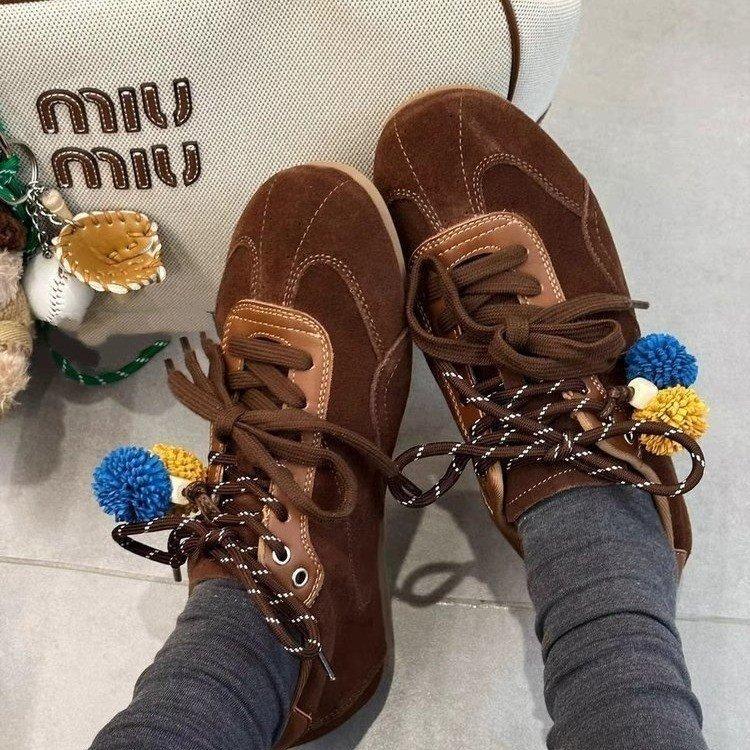 Pine cone new inner height increase retro soft-soled ballet training shoes 2025 new versatile breathable Forrest Gump board shoes women