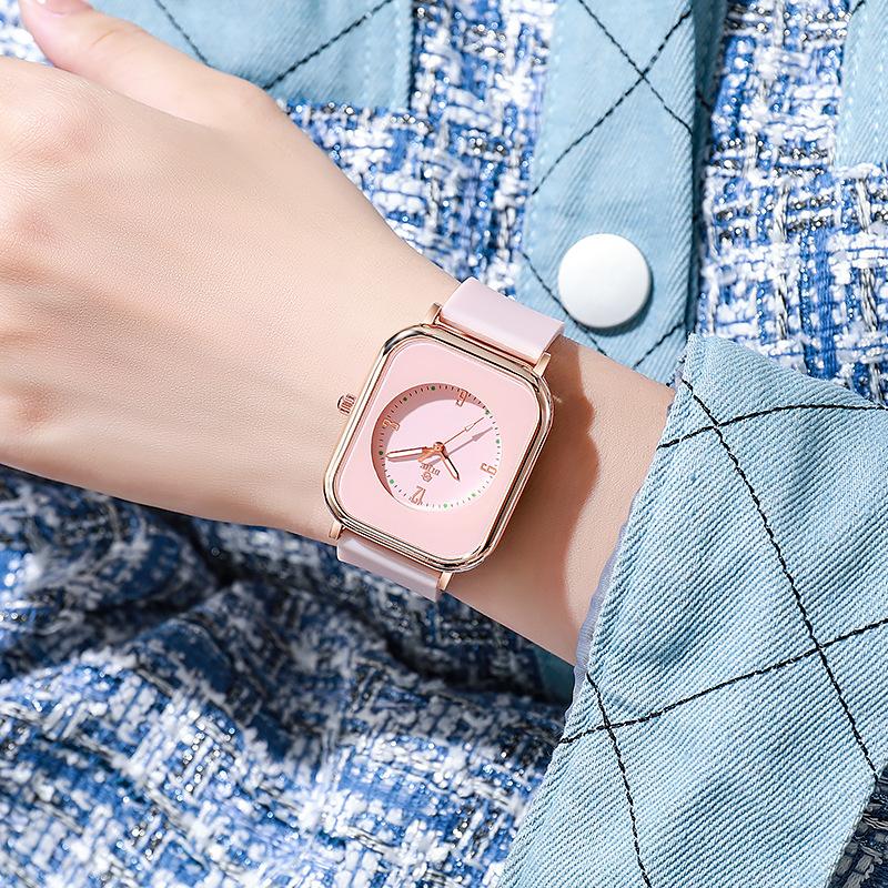 Literarisches Quadrat Xiaoxiangfeng Leuchtendes Quarz-Armbanduhr, Modische Farbe Kleines Quadratische Uhr, Paar-Uhr für Schüler und Schülerinnen
