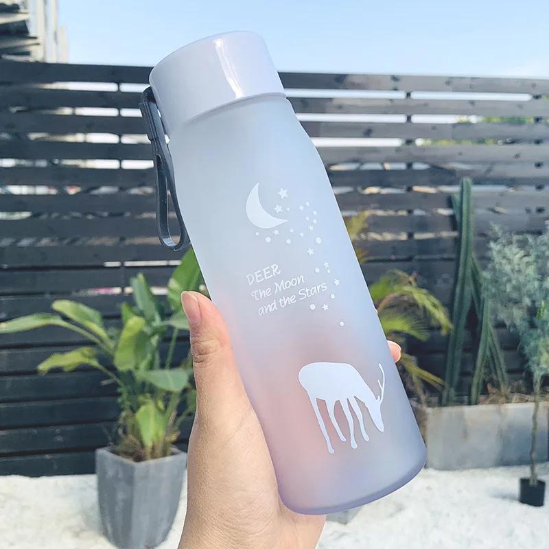 560ml Plastic Water Bottle Creative Deer Pattern Frosted Water Bottle With Portable Rope Outdoor Drinking Bottle Travel Tea Cup