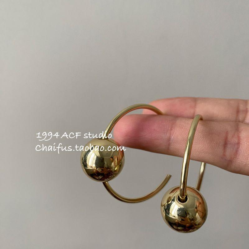

Chai Fu Studio/E164 American Minimalist Niche C- Shaped Ball Stud Earrings Temperament Earrings Cold Style Ear Ring Gold Pair