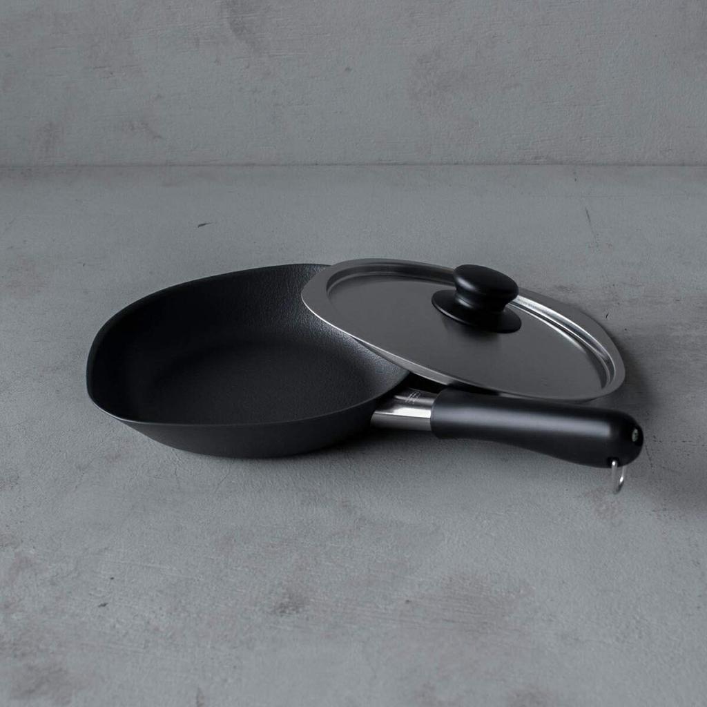 Sori Yanagi Iron Frying Pan with Nitriding and Double Fiber Tsubame Sanjo Designed To Prevent Sticking with Textured Surface Rust-resistant Non-stick