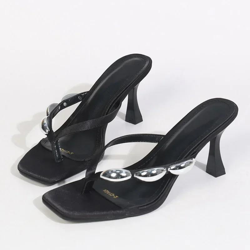 Fashion Metal Narrow Band Designer Flip Flops Women Summer Slippers Low Heels Gladiator Slide Sandals Ladies Shoes Sandalias De Mujer